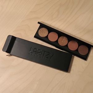 *closet clearout* 2/$20 NIB - Laritzy Cosmetics - pallette Burnt